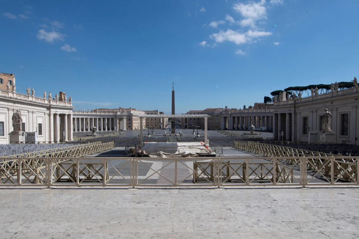 "Takiej niedzieli w Rzymie jeszcze nie było! 15 marca 2020 roku przejdzie do historii" - twierdzi Marta Stępień, Polka mieszkająca w Wiecznym Mieście od 28 lat. Zamknięty jest Plac Świętego Piotra. Życie religijne przeniosło się do sfery cyfrowej. Jak reagują mieszkańcy stolicy Włoch na nową sytuację? Zachęcamy do obejrzenia rozmowy reportera RMF FM Krzysztofa Kota.