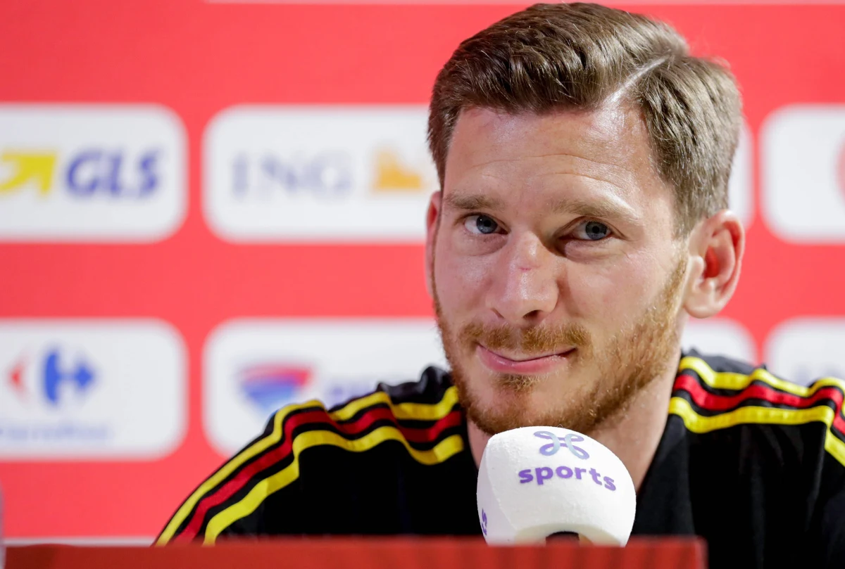 Rodzina belgijskiego piłkarza Jana Vertonghena została sterroryzowana nożami przez napastników w domu w Londynie w czasie, gdy 32-letni obrońca Tottenhamu Hotspur przebywał na meczu Ligi Mistrzów z RB Lipsk w Niemczech - poinformowała BBC.