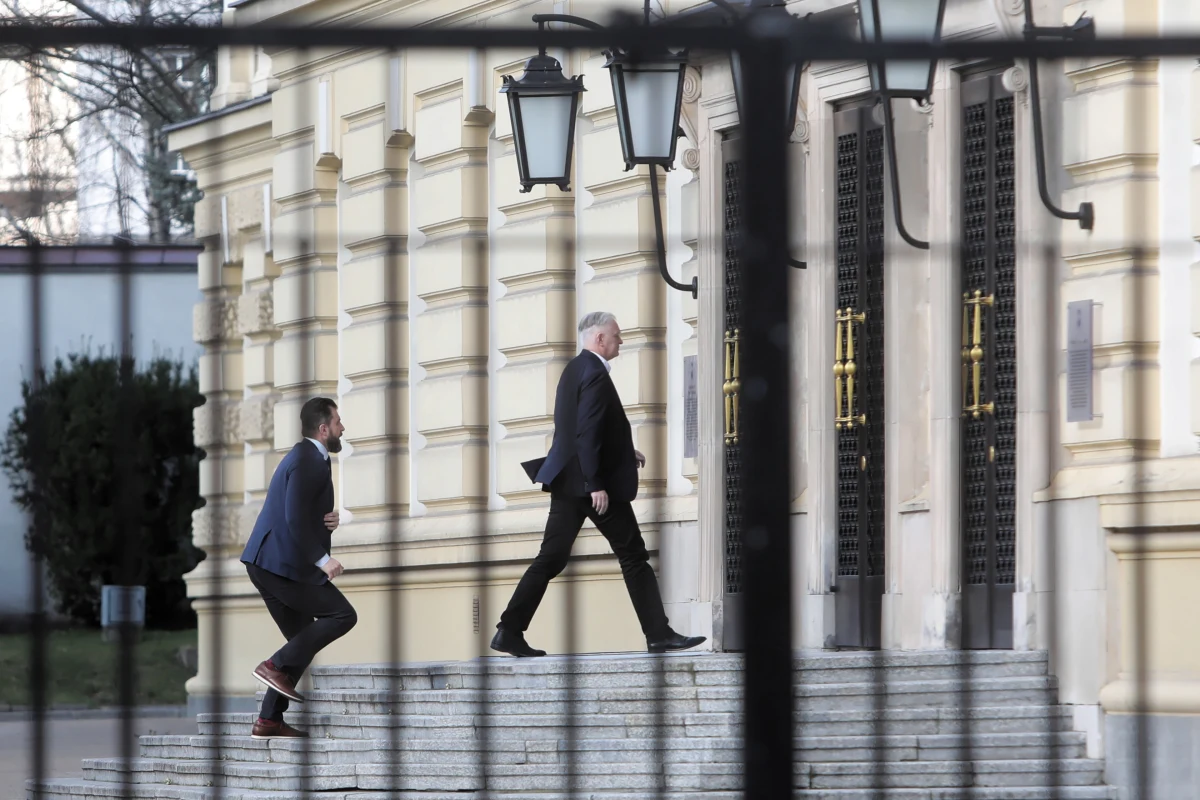 "Konieczność przesunięcia wyborów oznaczałaby, że doszło do jakiegoś pandemonium, że konieczne jest izolowanie poszczególnych regionów" – mówi Jarosław Gowin, wicepremier, minister nauki w wywiadzie dla tygodnika "Wprost".