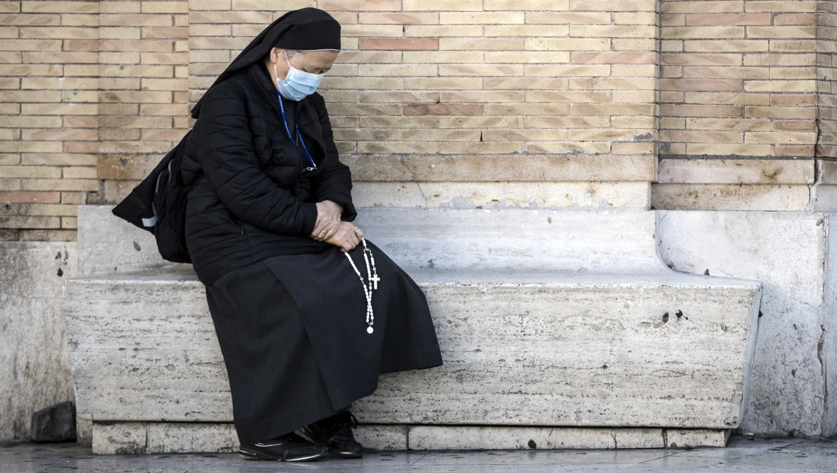 W Europie jest już ponad 75 tys. potwierdzonych przypadków zakażeń koronawirusem SARS-CoV-2. To niemal tyle, co w Chinach, gdzie od wybuchu epidemii w grudniu 2019 zarejestrowano ok. 81 tys. zainfekowanych osób. Na świecie w poniedziałek rano było ponad 170 tys. zakażeń w 158 krajach - wynika z danych WHO.