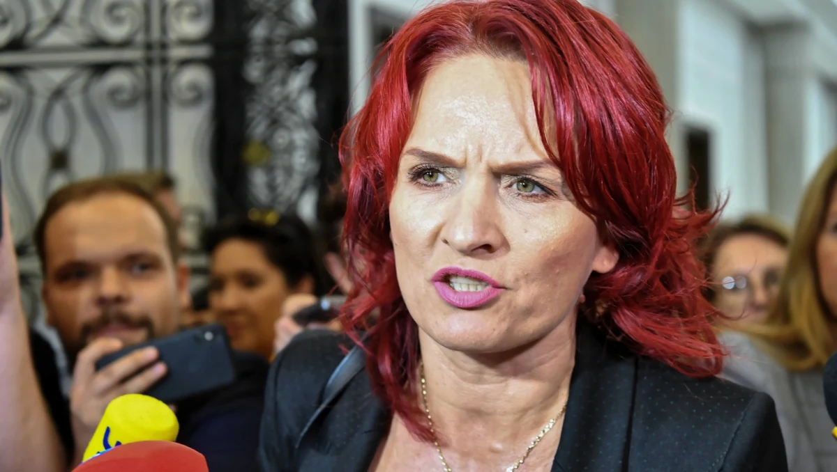 Była posłanka PiS Bernadeta Krynicka oraz obecny poseł tej partii Grzegorz Woźniak zostali decyzją prezesa PiS Jarosława Kaczyńskiego zawieszeni w prawach członka partii - poinformował w poniedziałek szef komitetu wykonawczego Prawa i Sprawiedliwości Krzysztof Sobolewski.