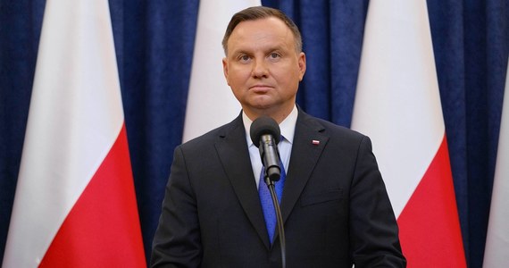 Zwołana przez prezydenta Andrzeja Dudę na 10:00 Rada Gabinetowa stoi pod znakiem zapytania w związku z wykryciem koronawirusa u ministra środowiska Michała Wosia - dowiedział się nieoficjalnie reporter RMF FM. Diagnoza komplikuje też prace rządu.