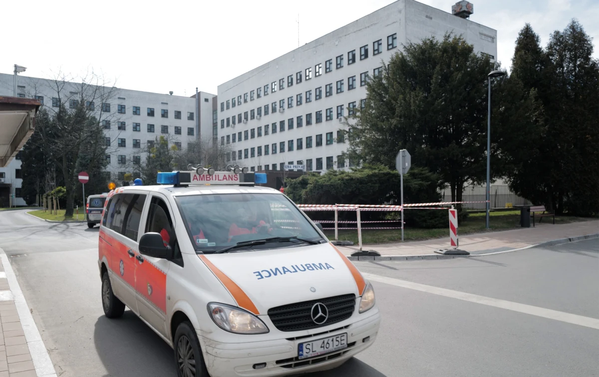 W Polsce odnotowano już 221 przypadków zakażenia koronawirusem - informuje resort zdrowia. 5 osób zmarło. Piąta ofiara to 57-letni mężczyzna, który miał choroby współistniejące.