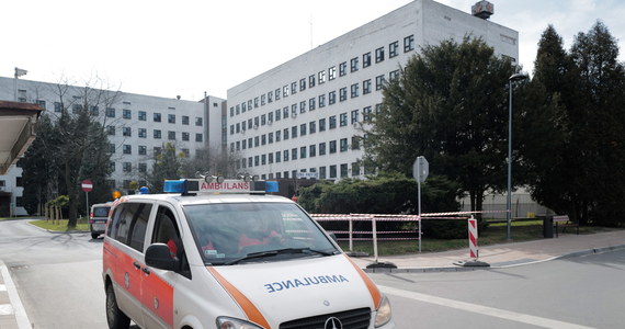 W Polsce odnotowano już 221 przypadków zakażenia koronawirusem - informuje resort zdrowia. 5 osób zmarło. Piąta ofiara to 57-letni mężczyzna, który miał choroby współistniejące.