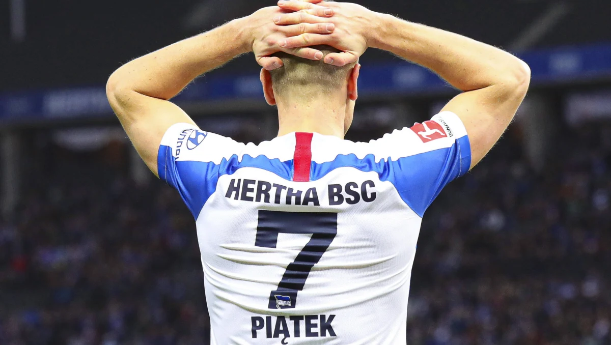 U jednego z piłkarzy Herthy Berlin, której zawodnikiem jest Krzysztof Piątek, test na obecność w organizmie koronawirusa dał wynik pozytywny. Drużyna - piłkarze, sztab szkoleniowy i osoby współpracujące - została objęta 14-dniową kwarantanną domową.