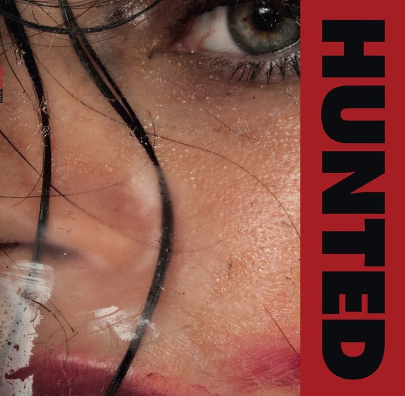 Anna Calvi kontynuuje dobrą passę albumu "Hunter", dając mu niejako drugie życie. Dlaczego miałaby tego nie robić? "Hunter" to świetna (i doceniona) płyta, a rok 2018 był szczególnie ważny w karierze brytyjskiej artystki. Uczczenie tego wydawnictwem przewrotnie nazwanym "Hunted", zawierającym nowe wersje piosenek z albumu-matki to krok odważny, który okazał się sukcesem.