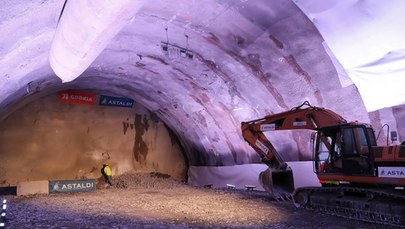 Budowa tunelu na zakopiance. Włosi mają zakaz wyjazdów do domów