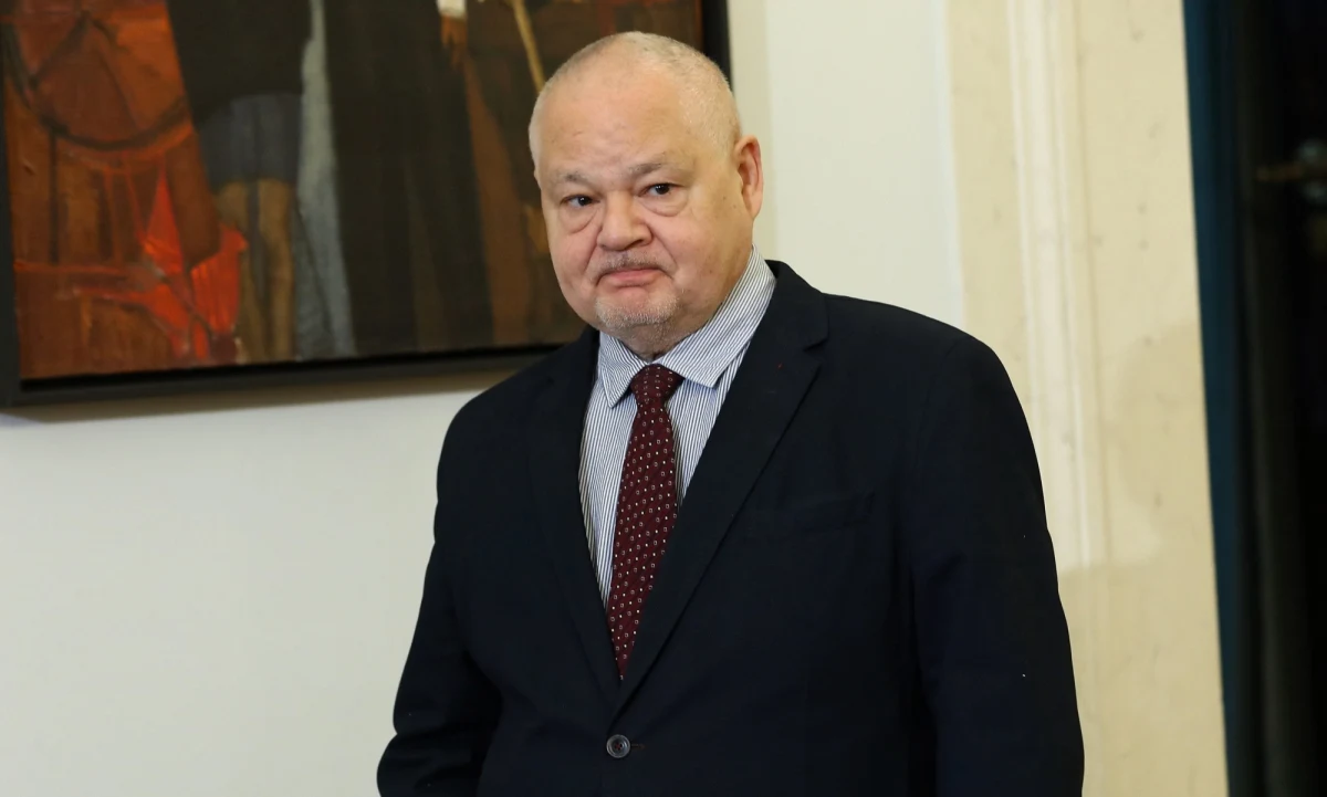 Kryzys jest bardzo mocny, będzie chyba głęboki, ale damy sobie radę, państwo jest do tego dobrze przygotowane - zapewniał podczas konferencji prezes Narodowego Banku Polskiego Adam Glapiński. Wśród najważniejszych elementów pakietu dla przedsiębiorców prezes NBP wymienił obniżenie stóp procentowych, zasilenie banków w płynność w operacjach repo oraz zakup polskich obligacji przez NBP.
