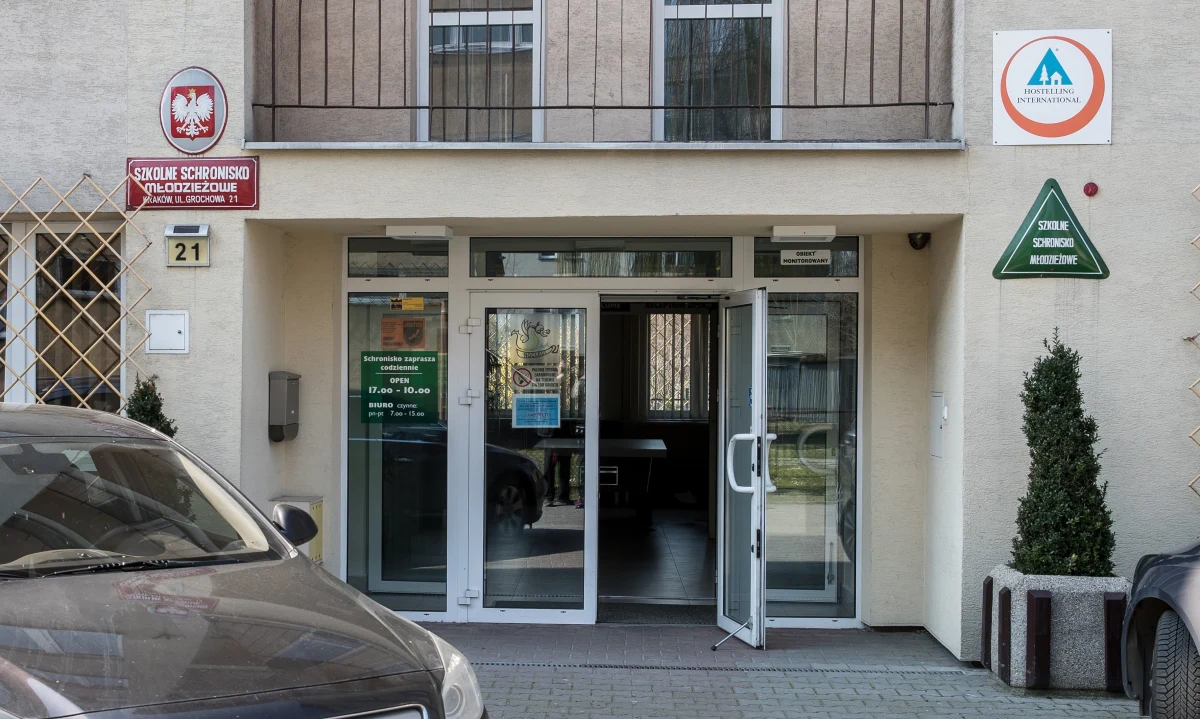 Z powodu koronawirusa hospitalizowane są 923 osoby, ponad 21 tys. osób objęto kwarantanną; a ponad 35 tys. zgłoszono do kwarantanny po powrocie do kraju - poinformowało w środę wieczorem Ministerstwo Zdrowia.