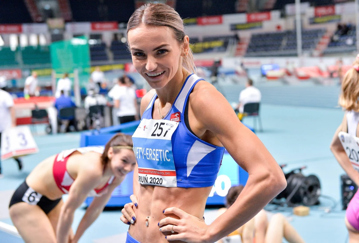 Justyna Święty-Ersetic, medalistka mistrzostw Europy i świata w biegu sztafetowym na 400 metrów, miała trenować teraz na zgrupowaniu w RPA, przygotowując się do igrzysk olimpijskich w Tokio. Z powodu pandemii koronawirusa trenuje w domu. O tym, jak wirus zniszczył plany treningowe, a także o tym co robi w ostatnich dniach w domu, oraz o tym czy igrzyska olimpijskie powinny odbyć się na przełomie lipca i sierpnia tego roku z Justyną Święty-Ersetic rozmawiał Wojciech Marczyk z redakcji sportowej RMF FM. 