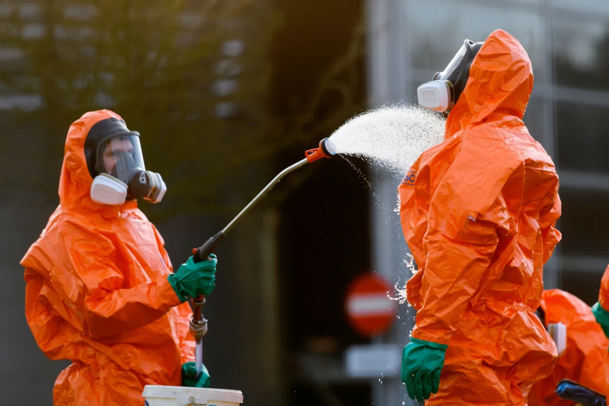 Fałszywe ogłoszenie o koronawirusie opjawiło się w Strzelcach Opolskich. W jednym z bloków ktoś wywiesił tam informację o konieczności odkażenia całego budynku. Oszustów szuka już policja.