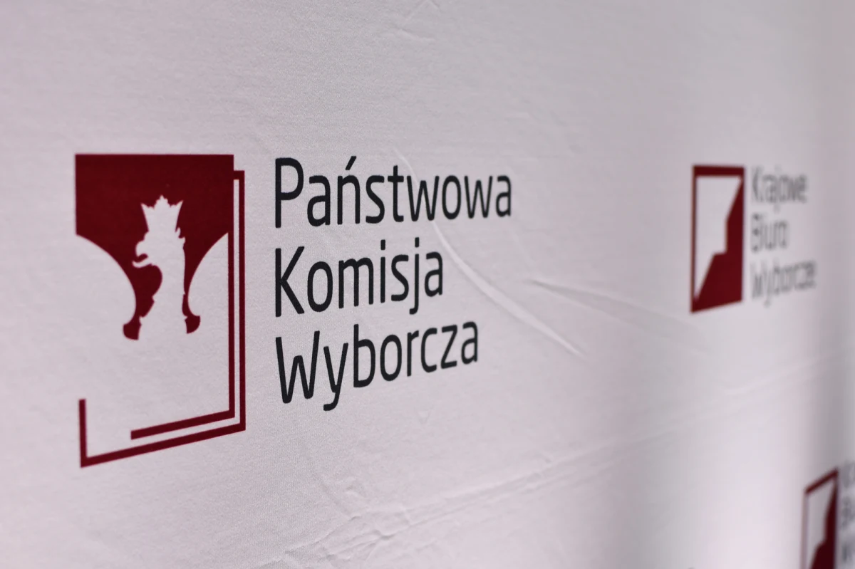Rzecznik Praw Obywatelskich oczekuje pilnego stanowiska szefa Państwowej Komisji Wyborczej w sprawie zaplanowanych na niedzielę uzupełniających lub przedterminowych wyborów samorządowych w 9 miejscowościach. To interwencja po serii  materiałów w RMF FM. 