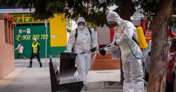 Rząd Hiszpanii podjął decyzję o zamknięciu wszystkich hoteli w kraju w związku z pandemią koronawirusa. Zakaz tymczasowej działalności obejmie też inne placówki, w których kwaterowano turystów.