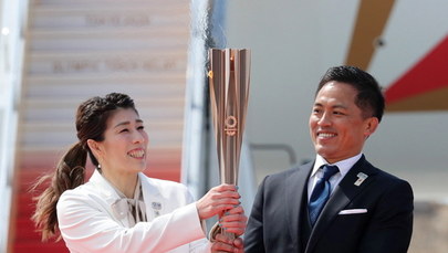 Ogień olimpijski już w Japonii. Ceremonia była wyjątkowo skromna