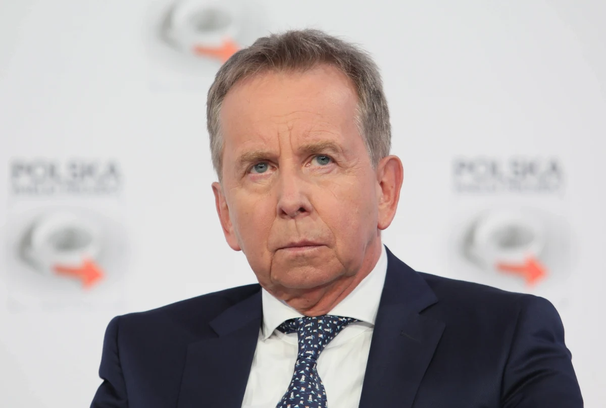 "Rządowy pakiet pomocowy dla gospodarki jest pakietem pomocy ludziom, którzy stali się pośrednio ofiarami walki z koronawirusem" - ocenia główny ekonomista PKN Orlen Adam Czyżewski. Jak podkreślił, pakiet dostarcza środków na ochronę miejsc pracy.