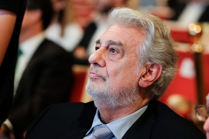 Znany śpiewak operowy Placido Domingo poinformował, że jest zarażony koronawirusem.