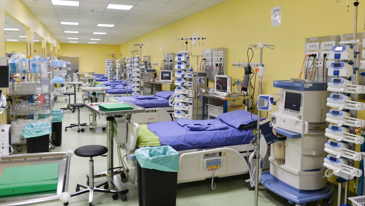 Szpital w Pawii na północy Włoch opuścił w poniedziałek "pacjent numer 1", czyli 38-letni mężczyzna z Codogno w Lombardii, u którego 20 lutego stwierdzono pierwszy przypadek zakażenia koronawirusem na terytorium tego kraju. Wkrótce potem ruszyła fala zakażeń.