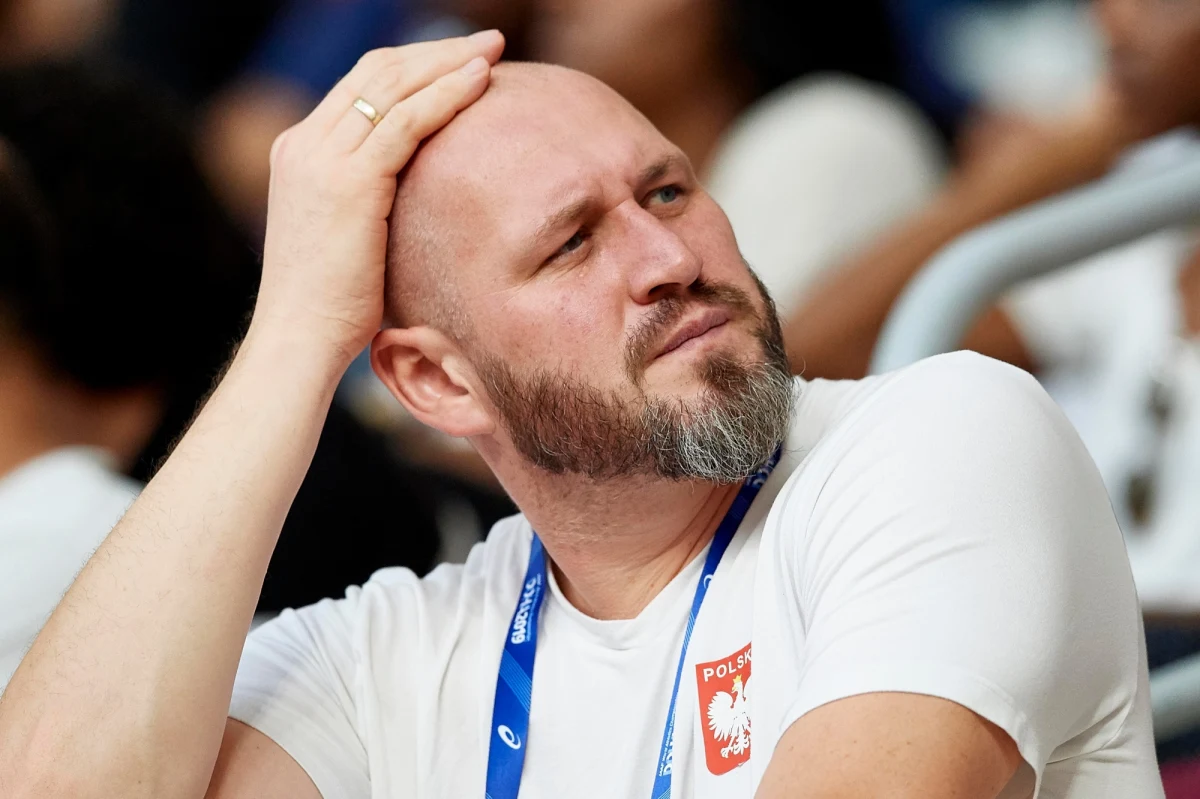 Apele o przełożenie igrzysk olimpijskich coraz bardziej przybierają na sile. Do grona państw proszących o zmianę terminu imprezy dołączyły wczoraj Austria i Portugalia. Bojkotem grozi Kanada i Australia. Polski Komitet Olimpijski jest również za przeniesieniem igrzysk. Tymczasem sportowcy żyją w niepewności. Większość trenuje na tyle, na ile pozwalają warunki. O tym, z czym dla sportowca wiąże się przeniesienie igrzysk i jak niepewność w czasach pandemii wpływa na treningi i przygotowania z wiceprezesem Polskiego Związku Lekkiej Atletyki – Tomaszem Majewskim –  rozmawiał dziennikarz RMF FM Paweł Pawłowski.