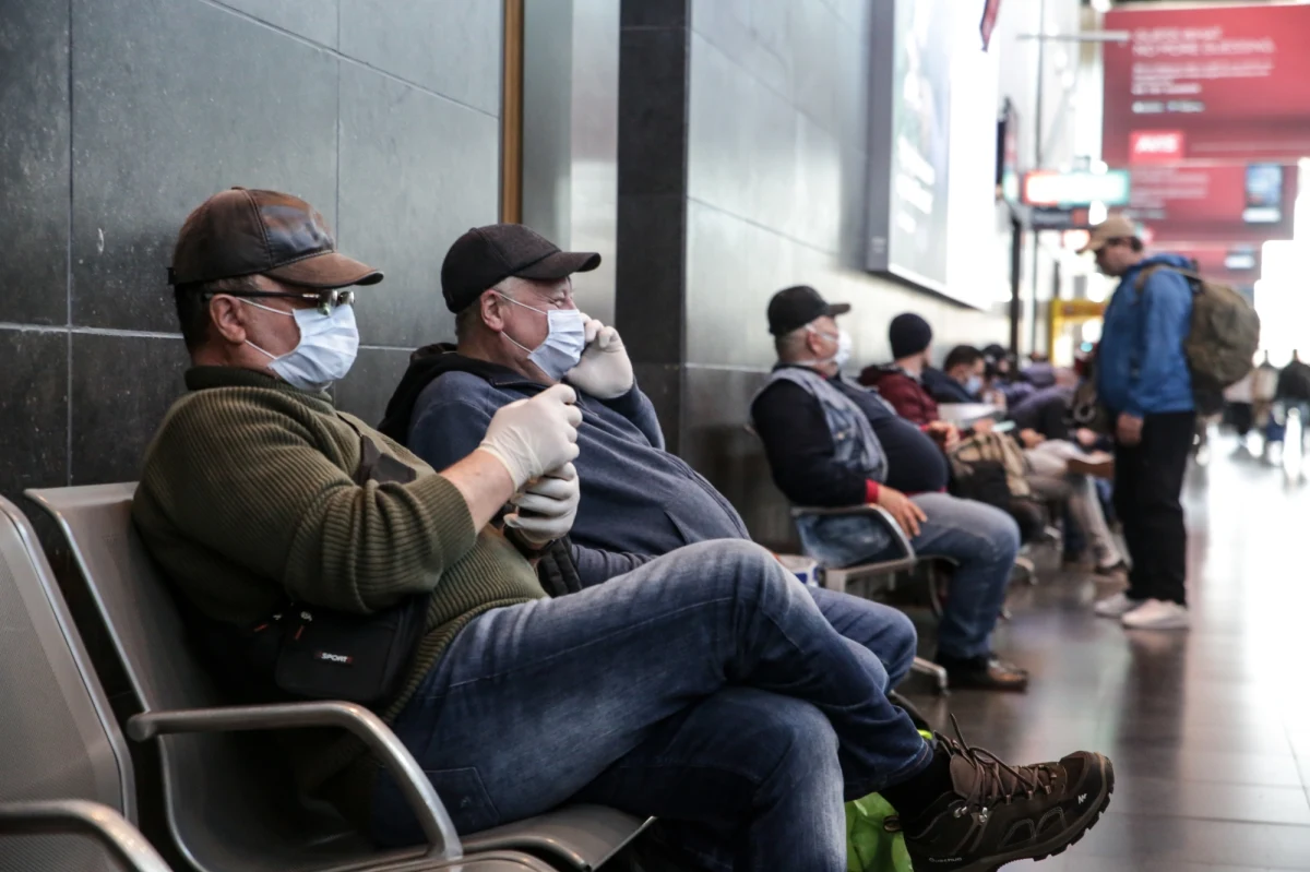 Najsłabsi rezydenci belgijskich domów opieki, którzy zakażą się koronawirusem, nie będą hospitalizowani. Przewiduje to dyrektywa tamtejszego Towarzystwa Gerontologii i Geriatrii, o której piszą dzienniki "De Tijd" i "De Morgen".