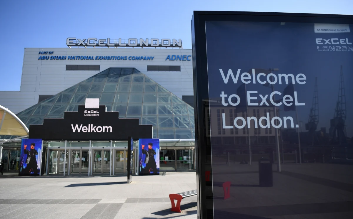 Brytyjczycy przyzwyczajają się do nowych obostrzeń wprowadzonych przez rząd Borisa Johnsona. Premier polecił rodakom, by nie wychodzili z domów. To już nie jest prośba, tylko kategoryczny nakaz związany ze strategią walki z koronawirusem. 