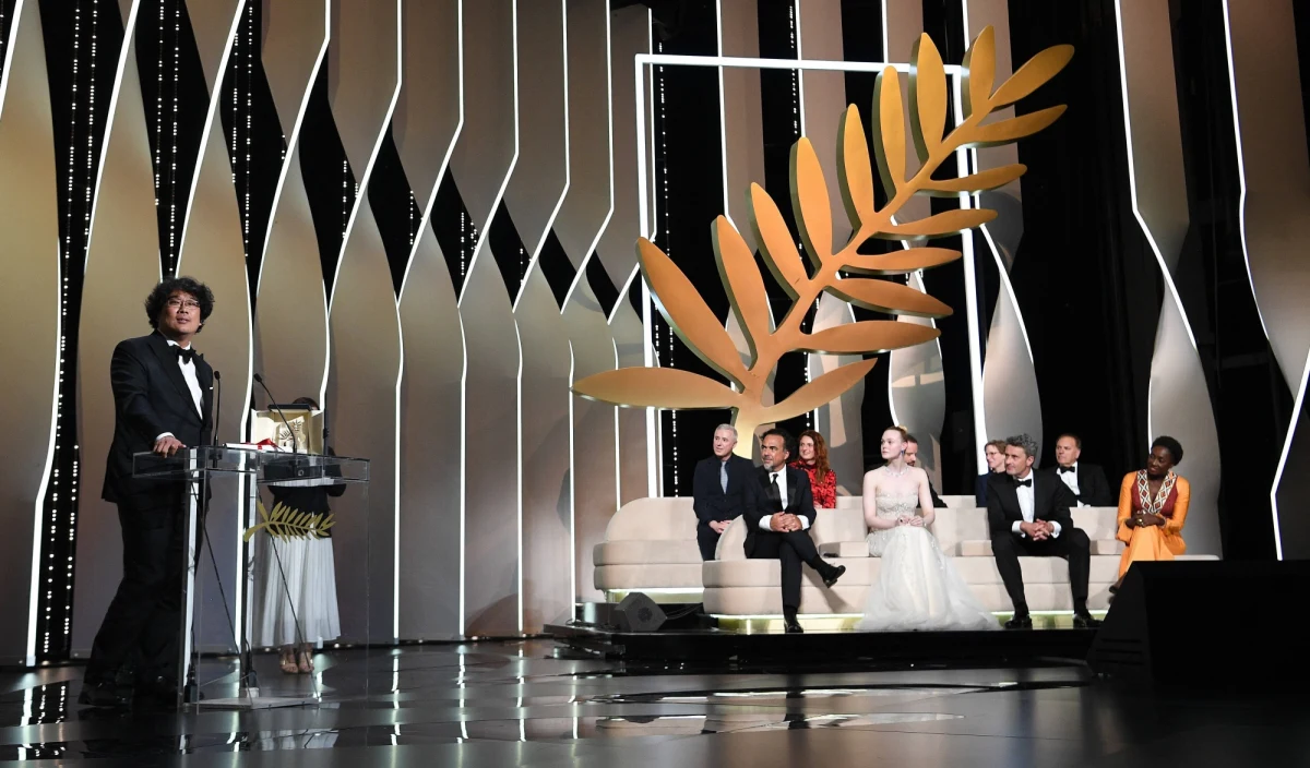 Pałac festiwalu filmowego w Cannes, który został odłożony ze względu na pandemię koronawirusa, został tymczasowo przekształcony na ośrodek dla bezdomnych, w którym znalazło się też miejsce dla ich psów - poinformowała przedstawicielka władz miasta Dominique Aude-Lasset.