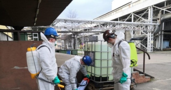 Kopalnia Ziemowit w Lędzinach sama produkuje płyn wirusobójczy do dezynfekcji. Do tej pory wyprodukowano tam już kilka tysięcy litrów tego środka. Wkrótce ma trafić do wszystkich kopalń Polskiej Grupy Górniczej.
