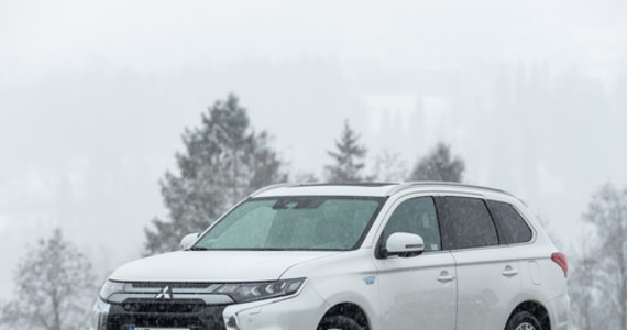 Mitsubishi Outlander PHEV wraca do Polski z nowym napędem