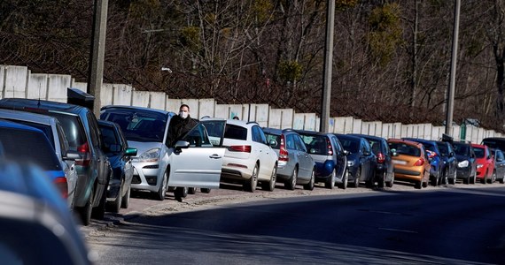 Stężenie zanieczyszczeń powietrza w Europie, zwłaszcza dwutlenku azotu, wyraźnie spadły - twierdzi Europejska Agencja Środowiska (EEA). Jest to konsekwencja zagrożenia koronawirusem: mniejszego ruchu samochodowego i ograniczeń w poruszaniu się ludności.