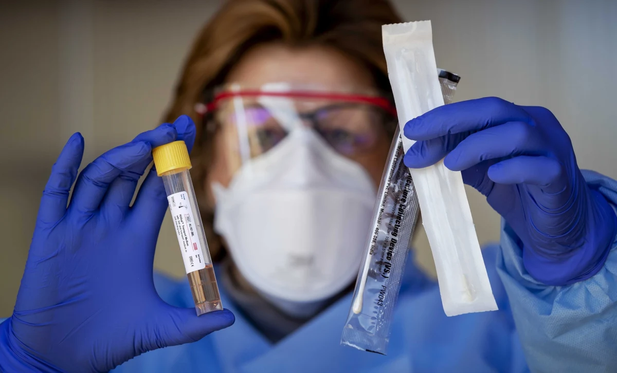 Niemiecki koncern Bosch pracuje nad superszybkim testem na koronawirusa. Wynik ma być znany już po 2,5 godziny. Testy mają trafić na rynek już w kwietniu.