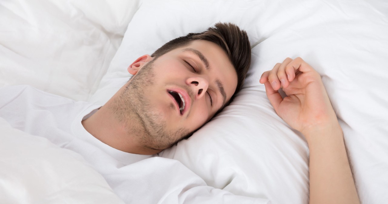 Rozmawiasz przez sen? Nie jesteś sam! Robi to choćby co drugi człowiek