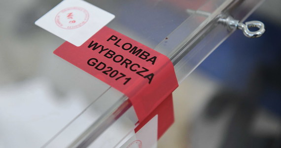 19 kandydatów w wyborach prezydenckich zgłoszono do Państwowej Komisji Wyborczej. O północy minął termin na dostarczenie 100 tysięcy podpisów poparcia potrzebnych do zarejestrowania kandydatury. Zarejestrowanym kandydatem jest wciąż jedynie lider PSL Władysław Kosiniak-Kamysz, ale mocno powyżej 100 tysięcy podpisów dostarczyło także 5 innych kandydatów.
