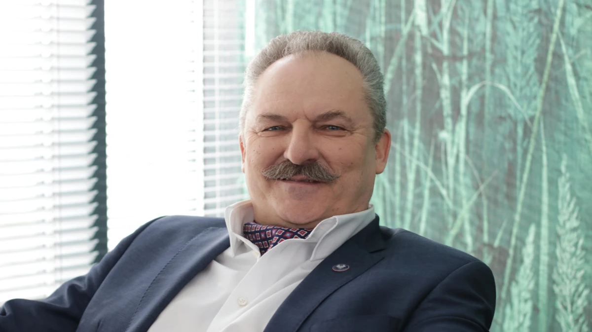 ​W ostatnich dniach działacze PiS na Pomorzu otrzymali polecenie, by zbierać podpisy po kandydaturą Marka Jakubiaka w wyborach prezydenckich - informuje Wirtualna Polska. Sam Jakubiak zaprzecza, że wiedział w ogóle o takiej akcji.