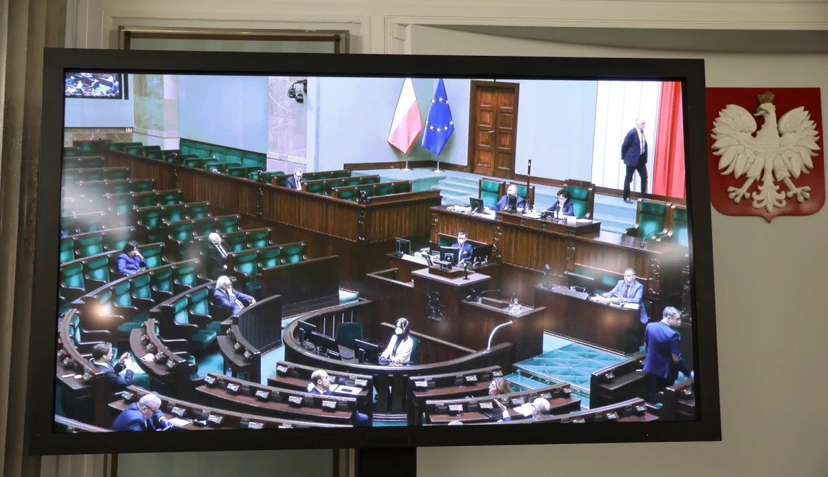 Poselski system do zdalnego głosowania nie zadziałał wszystkim od razu. Wielu z polityków nie mogło się do niego zalogować.  