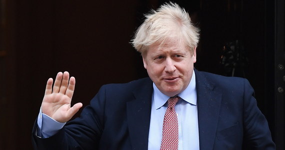 Brytyjski premier Boris Johnson uzyskał pozytywny wynik testu na obecność koronawirusa. Polityk przebywa w domowej kwarantannie, ale - jak zapewnił - będzie nadal kierował pracami rządu w ramach walki z pandemią koronawirusa.