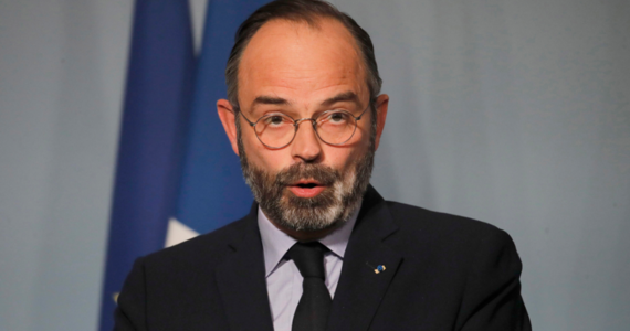 Premier Francji Edouard Philippe ogłosił w piątek podczas konferencji prasowej zorganizowanej po posiedzeniu rządu przedłużenie kwarantanny w kraju o kolejne dwa tygodnie, „przynajmniej do 15 kwietnia”.