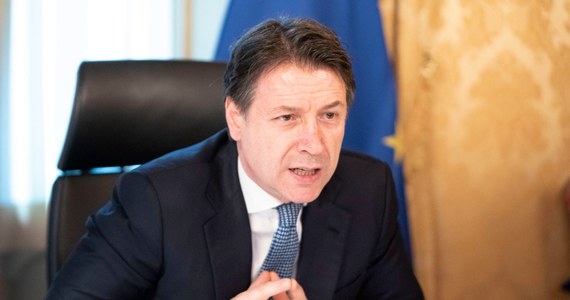 Premier Włoch Giuseppe Conte zaapelował w sobotę do Unii Europejskiej, by "nie popełniła tragicznych błędów" w czasach pandemii koronawirusa. Ostrzegł, że całej UE grozi to, że "straci sens istnienia" w oczach obywateli.