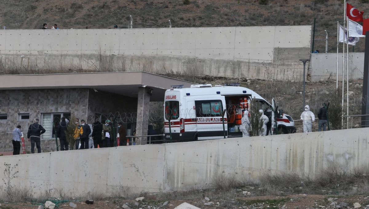 Prowadząca zbrojną interwencję w Jemenie międzynarodowa koalicja wojskowa poinformowała w sobotę, że nad Arabią Saudyjską przechwycone zostały dwie rakiety, wystrzelone przez wspieranych przez Iran jemeńskich szyickich rebeliantów Huti.