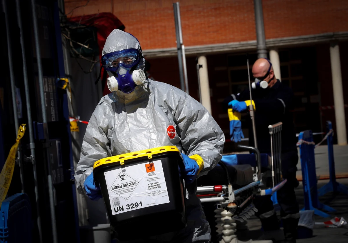 O 838 wzrosła w ciągu ostatniej doby w Hiszpanii liczba osób zmarłych z powodu koronawirusa - poinformowało w niedzielę ministerstwo zdrowia tego kraju. Tym samym liczba zgonów z powodu Covid-19 wzrosła do 6 528. W Hiszpanii zakażonych jest ponad 78 tysięcy osób.