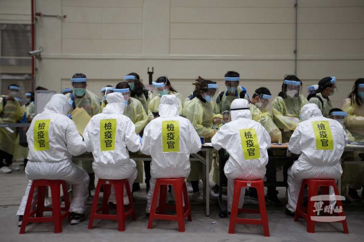 Chiny wracają do normalnego życia - powoli Wuhan, tam gdzie zaczęła się pandemia koronawirusa, przygotowuje się do otwarcia na świat. Tymczasem pojawia się szereg nowych zachorowań na Covid-19. Jak zauważają eksperci, to podważa dokładność narzędzi diagnostycznych i wzbudza wątpliwości – czy to zapowiedź drugiej fali zachorowań?