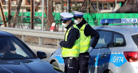 W miniony weekend policja ukarała pięć osób, które w celach turystycznych przyjechały do Białki i Bukowiny Tatrzańskiej. W związku z epidemią obowiązuje zakaz podróżowania w celach turystycznych.