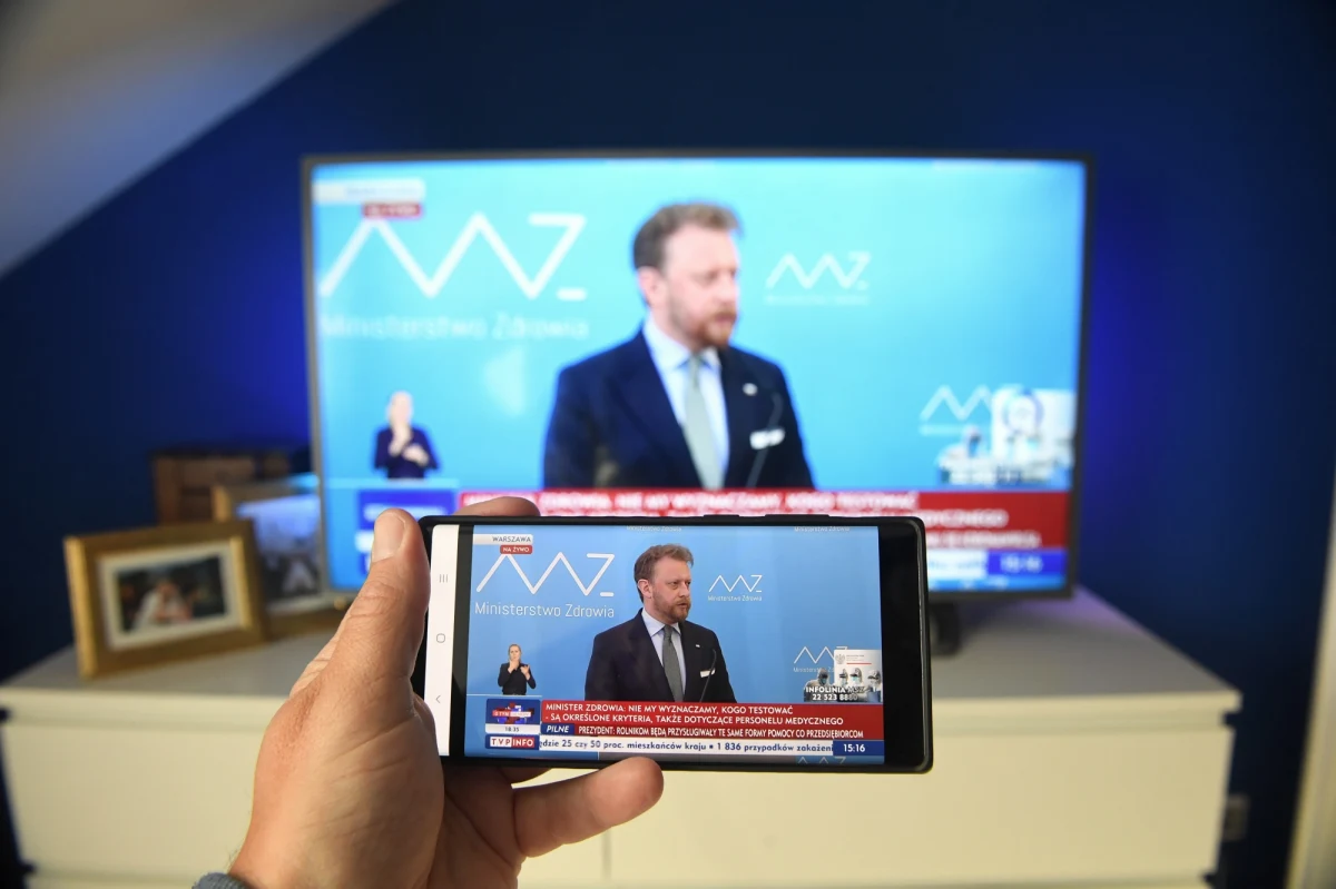 To dopiero początek epidemii w Polsce – ostrzega minister zdrowia Łukasz Szumowski i dodaje, że liczba chorych potrzebujących pomocy będzie wzrastać. Do końca tygodnia będzie kilka tysięcy osób z zakażeniem koronawirusem – powiedział. Zapewnił też, że testów na koronawirusa nie brakuje i nie zabraknie. 