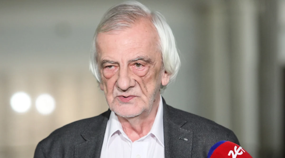 Posiedzenie Sejmu, podczas którego izba zajmie się poprawkami Senatu do ustaw tworzących tarczę antykryzysową rozpocznie się we wtorek o godz. 13 - poinformował dziennikarzy wicemarszałek Sejmu Ryszard Terlecki (PiS) po poniedziałkowym posiedzeniu Prezydium Sejmu.