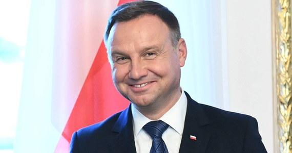 Prezydent Andrzej Duda zaprosił w poniedziałek uczniów do udziału w internetowym turnieju Grarantanna Cup. Poinformował też o założeniu konta na Tik Toku.