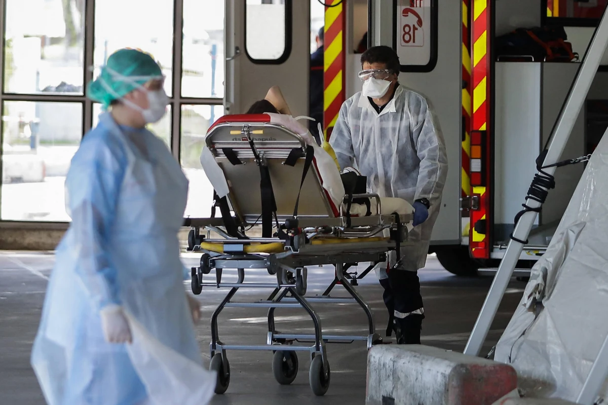 Do 2311 wzrosła liczba przypadków koronawirusa w Polsce. Ministerstwo Zdrowia wieczorem poinformowało o kolejnych 96 osobach zakażenia. Podano też, że liczba ofiar śmiertelnych wzrosła do 33. 