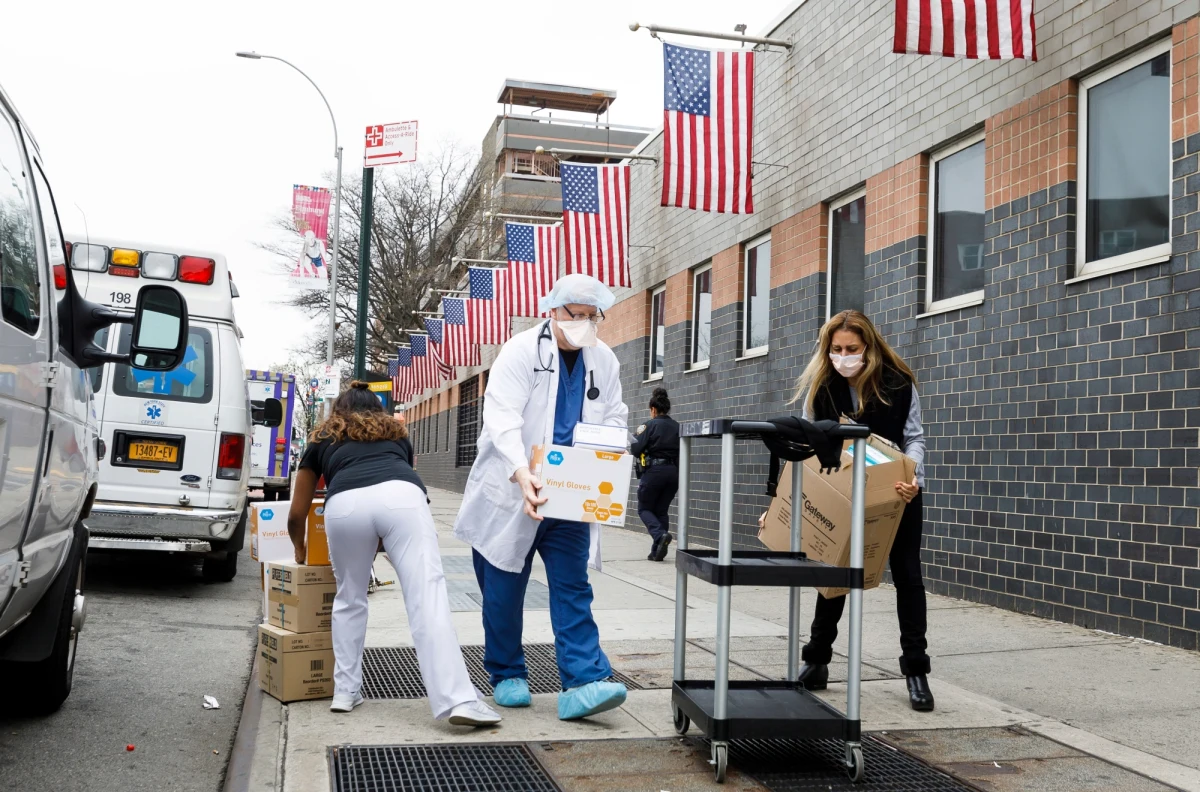 Rada Bezpieczeństwa ONZ przyjęła cztery rezolucje - po raz pierwszy w historii w drodze głosowania przez e-mail. Powodem jest epidemia koronawirusa. Siedziba ONZ mieści się w Nowym Jorku, gdzie obecnie jest najwięcej przypadków zarażenia koronawirusem w USA.  