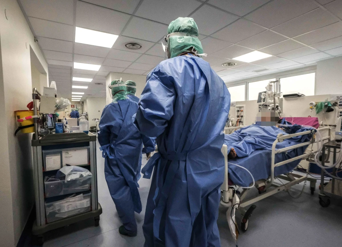 W połowie maja liczba nowych zakażeń koronawirusem we Włoszech może spaść do zera - taką hipotezę matematyków przedstawił dziennik "Corriere della Sera". W niektórych rejonach, na przykład w Trydencie-Górnej Adydze, może to nastąpić już w kwietniu.