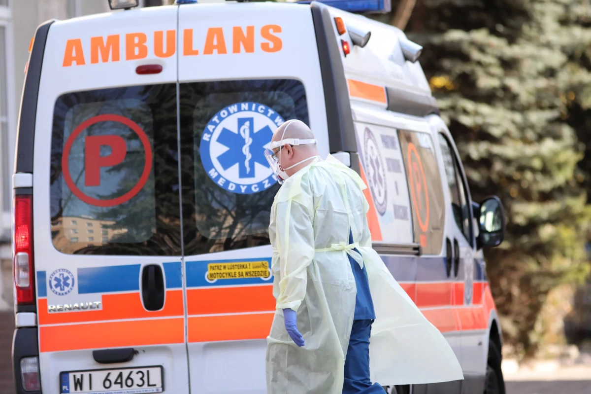 Ministerstwo Zdrowia poinformowało o śmierci 70-letniej kobiety zarażonej koronawirusem. Była hospitalizowana w Tychach. To 32. ofiara śmiertelna koronawirusa w Polsce. 