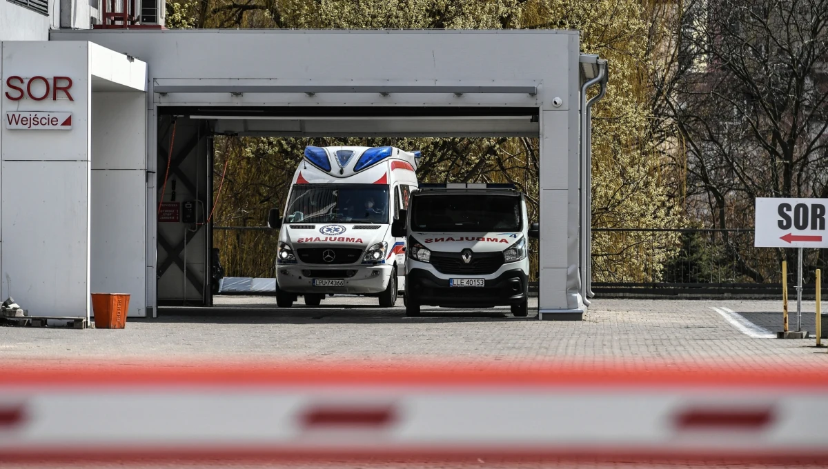 Dwie nastolatki, u których stwierdzono zakażenie koronawirusem, zostały wyleczone i opuszczą Uniwersytecki Szpital Kliniczny we Wrocławiu. Jak informują służby prasowe Dolnośląskiego Urzędu Wojewódzkiego, powtórnie wykonane testy dały u obu pacjentek wyniki negatywne. Oznacza to, że nastolatki zostały wyleczone z COVID-19.