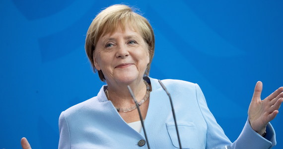 Rząd federalny Niemiec i przedstawiciele władz krajów związkowych zgodzili się w środę na wydłużenie do 19 kwietnia restrykcji mających spowolnić rozprzestrzenianie się epidemii koronawirusa - poinformowała w środę kanclerz Angela Merkel.