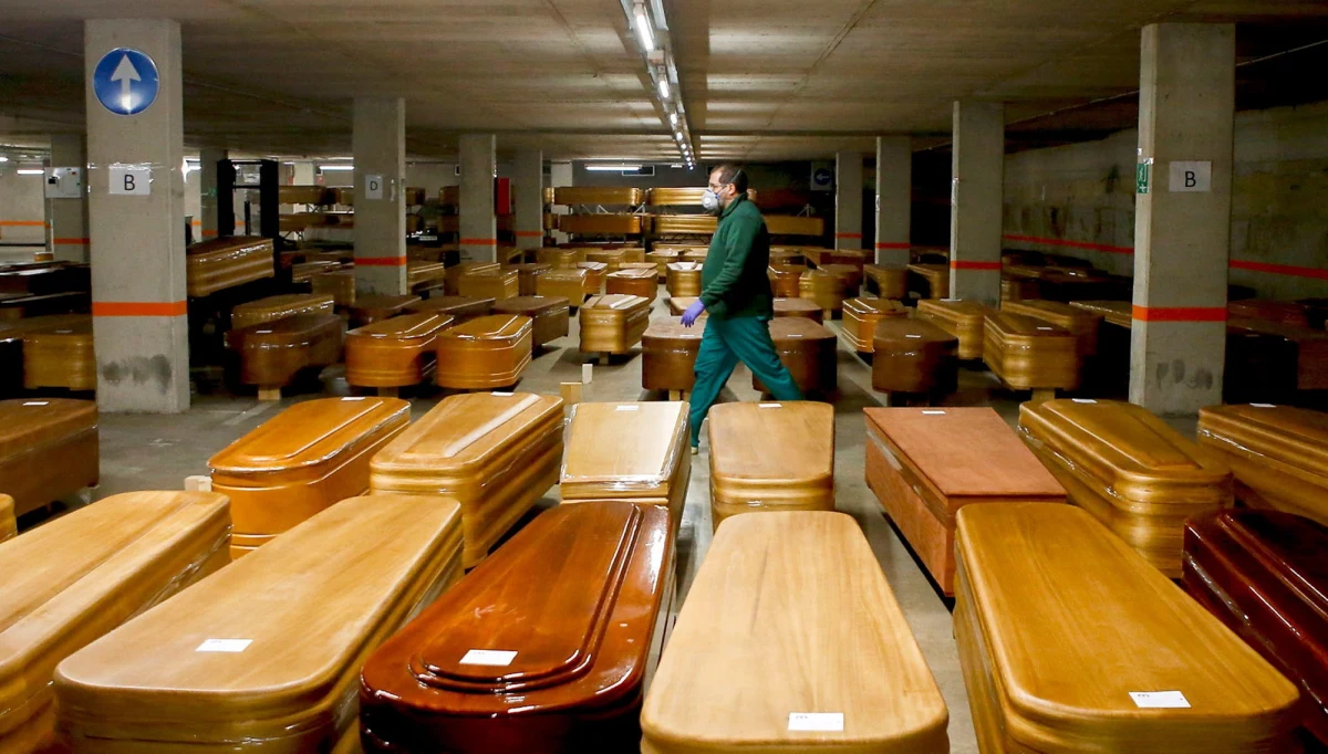 O 950 wzrosła w ciągu ostatniej doby w Hiszpanii liczba osób zmarłych z powodu koronawirusa - poinformowało ministerstwo zdrowia tego kraju. Liczba zgonów w tym kraju wzrosła do 10 003. W Hiszpanii zakażonych zostało już ponad 110 tysięcy osób.